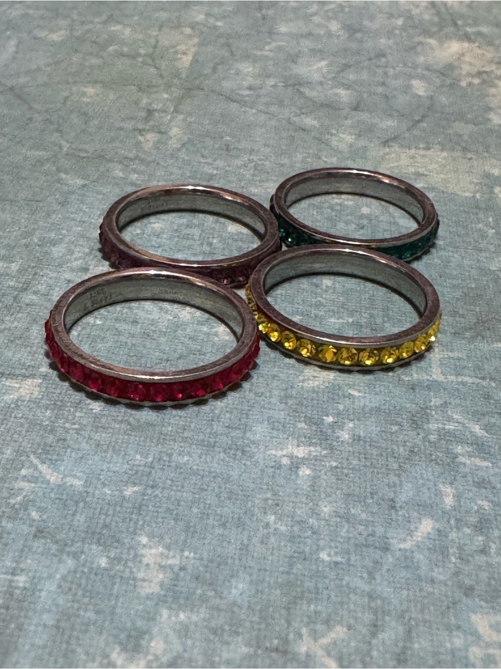 SET OF FOUR STACKABLE STAINLESS STEEL RINGS - Picture 5 of 7